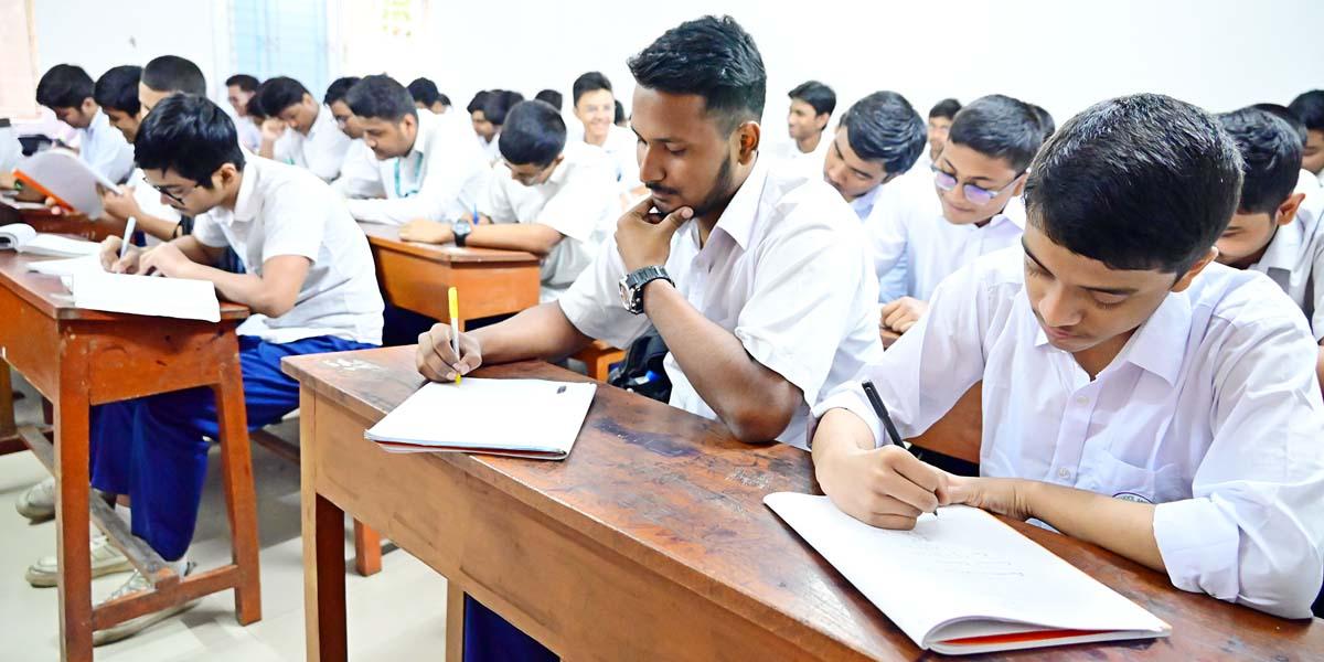 বায়ান্নর দিনগুলো প্রবন্ধের ৪টি অনুধাবনমূলক প্রশ্নোত্তর, এইচএসসি বাংলা ১ম পত্র